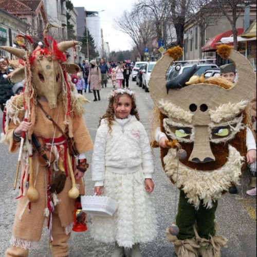 Беле покладе, додолске песме